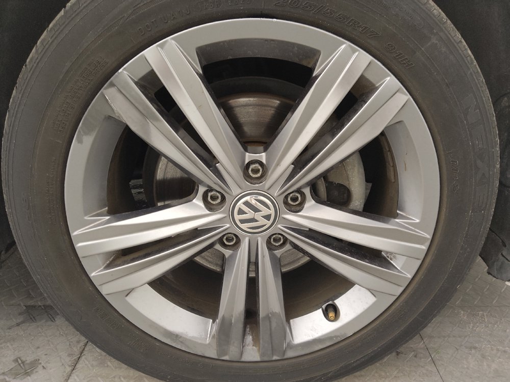 Used 2019 Volkswagen Jetta R-Line w/ R-Line Cold Weather Package FWD image 31