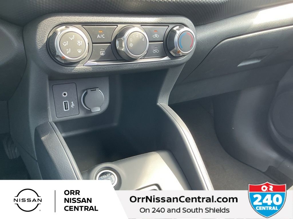 New 2025 Nissan Kicks Play S image 23