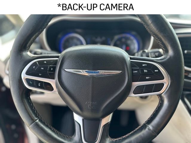 Used 2019 Chrysler Pacifica Touring-L image 5