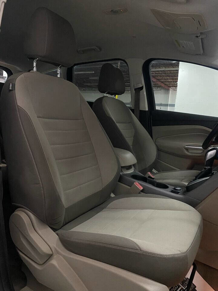 Used 2013 Ford C-MAX SE image 14