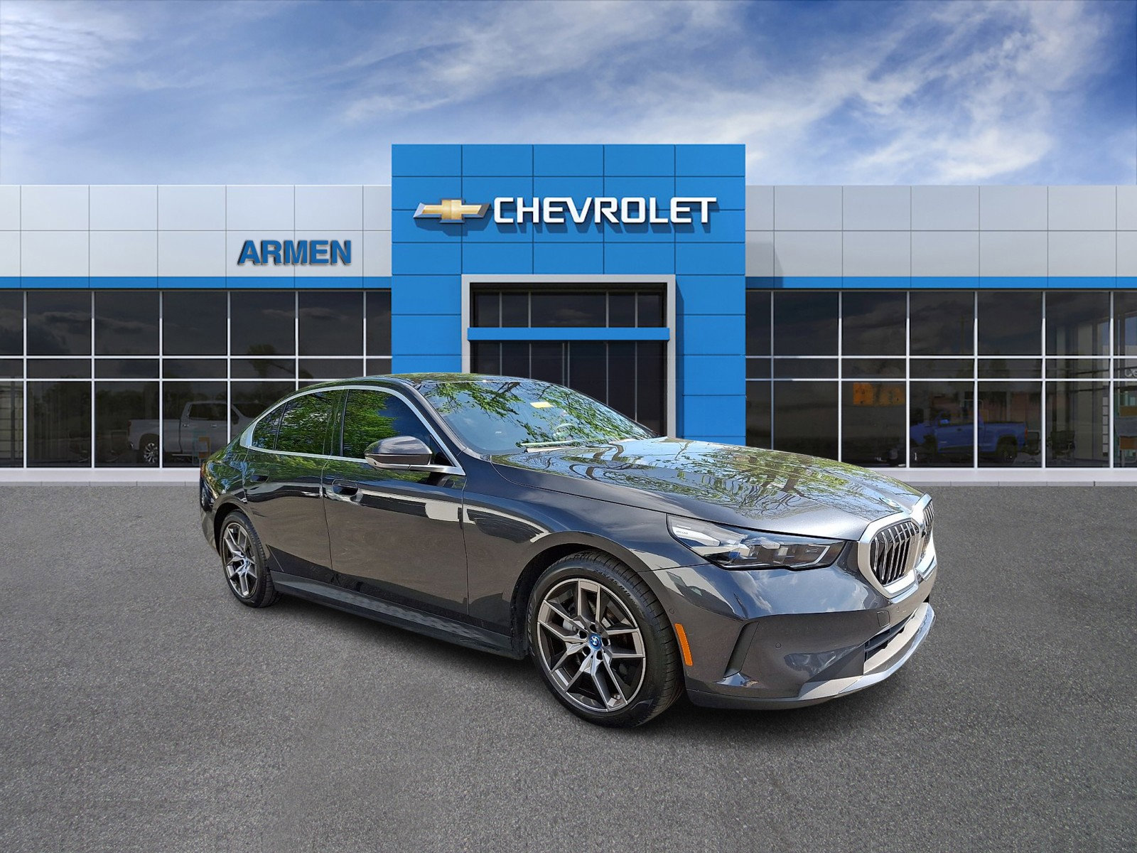 Used 2025 BMW i5 xDrive40 w/ Premium Package AWD/4WD image 4