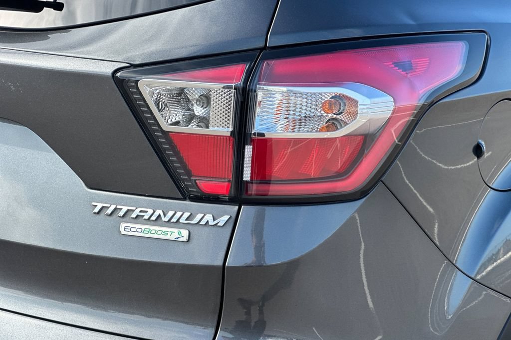 Used 2018 Ford Escape Titanium w/ Ford Safe & Smart Package FWD image 27