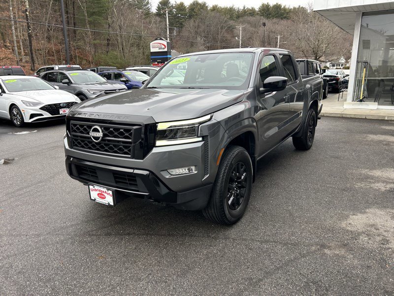 Used 2023 Nissan Frontier SV w/ Midnight Edition Package image 4