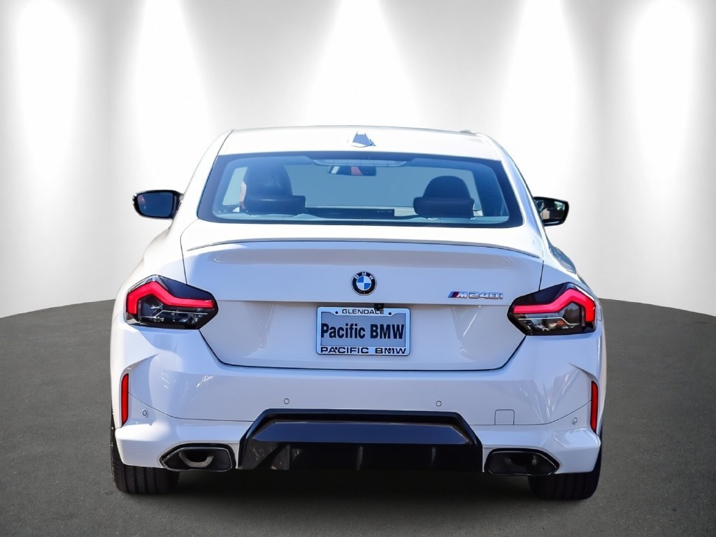 Used 2025 BMW M240i Coupe RWD image 5