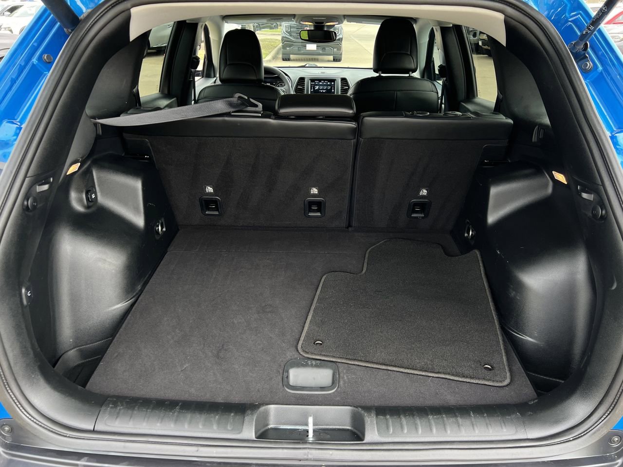 Used 2022 Jeep Cherokee Latitude Lux FWD image 25