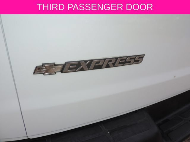 Used 2018 Chevrolet Express 3500 LT w/ LT Preferred Equipment Group RWD image 11