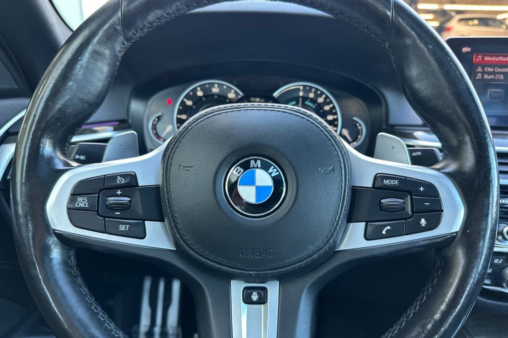 Used 2019 BMW 530e w/ M Sport Package image 25