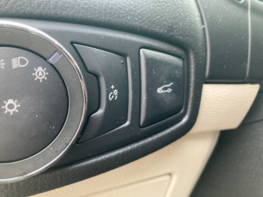 Used 2017 Ford Edge Titanium w/ Technology Package image 44