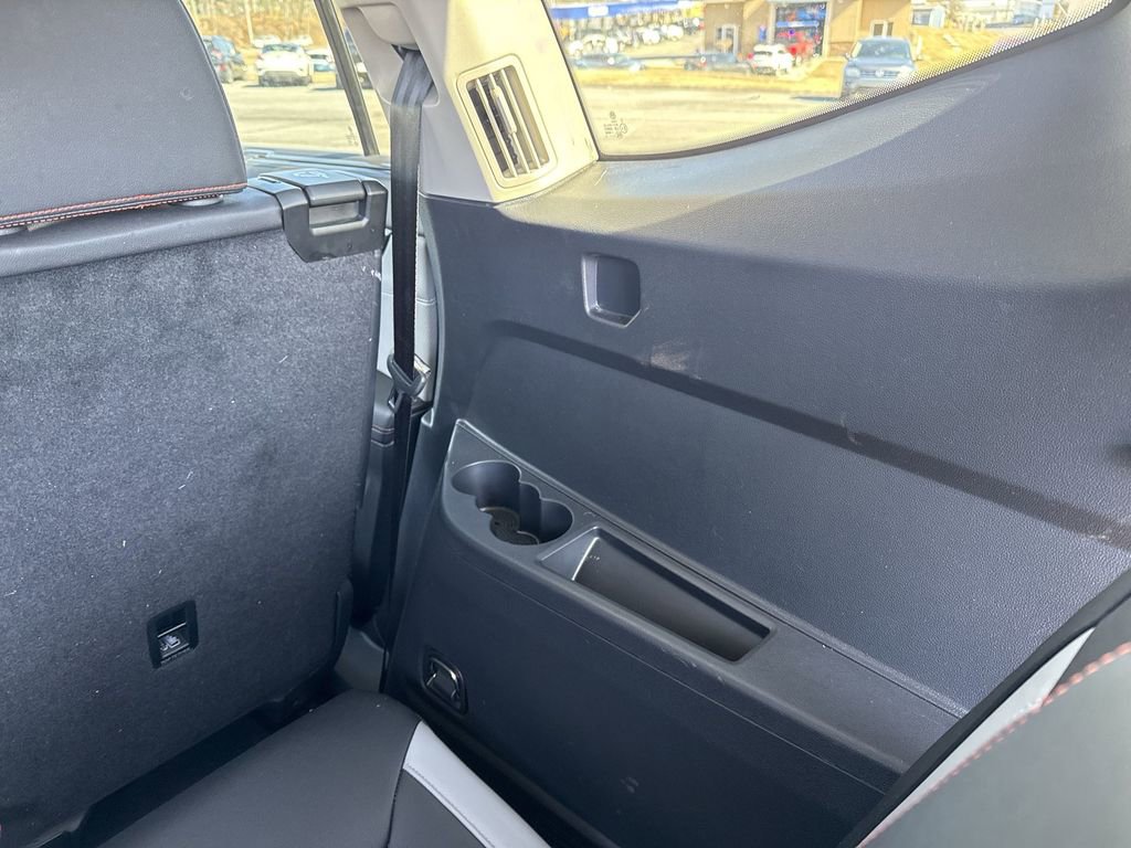 Certified 2025 Volkswagen Atlas Peak Edition SE AWD/4WD image 32