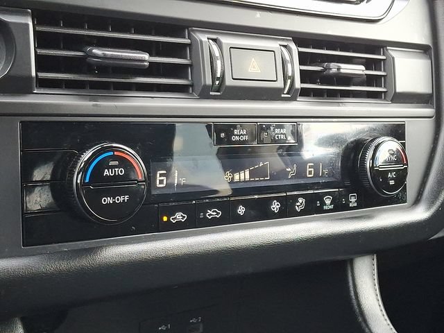 Used 2023 Nissan Pathfinder S AWD/4WD image 16