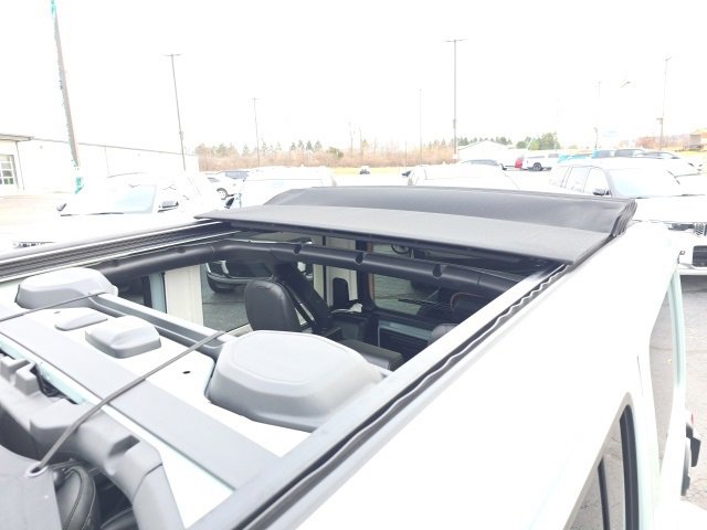 Used 2023 Jeep Wrangler Unlimited Sahara w/ Cold Weather Group image 31