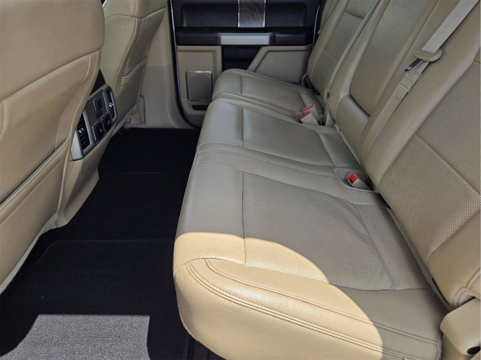 Used 2019 Ford F350 Lariat w/ Lariat Ultimate Package AWD/4WD image 30