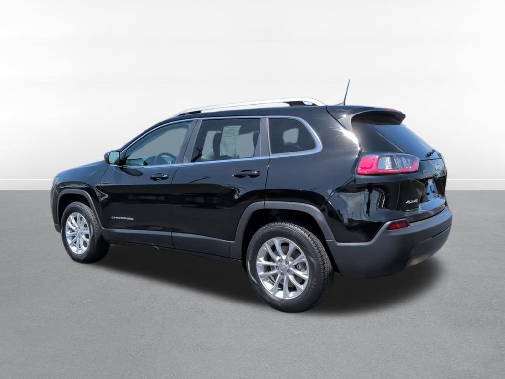 Used 2019 Jeep Cherokee Latitude w/ Cold Weather Group AWD/4WD image 8