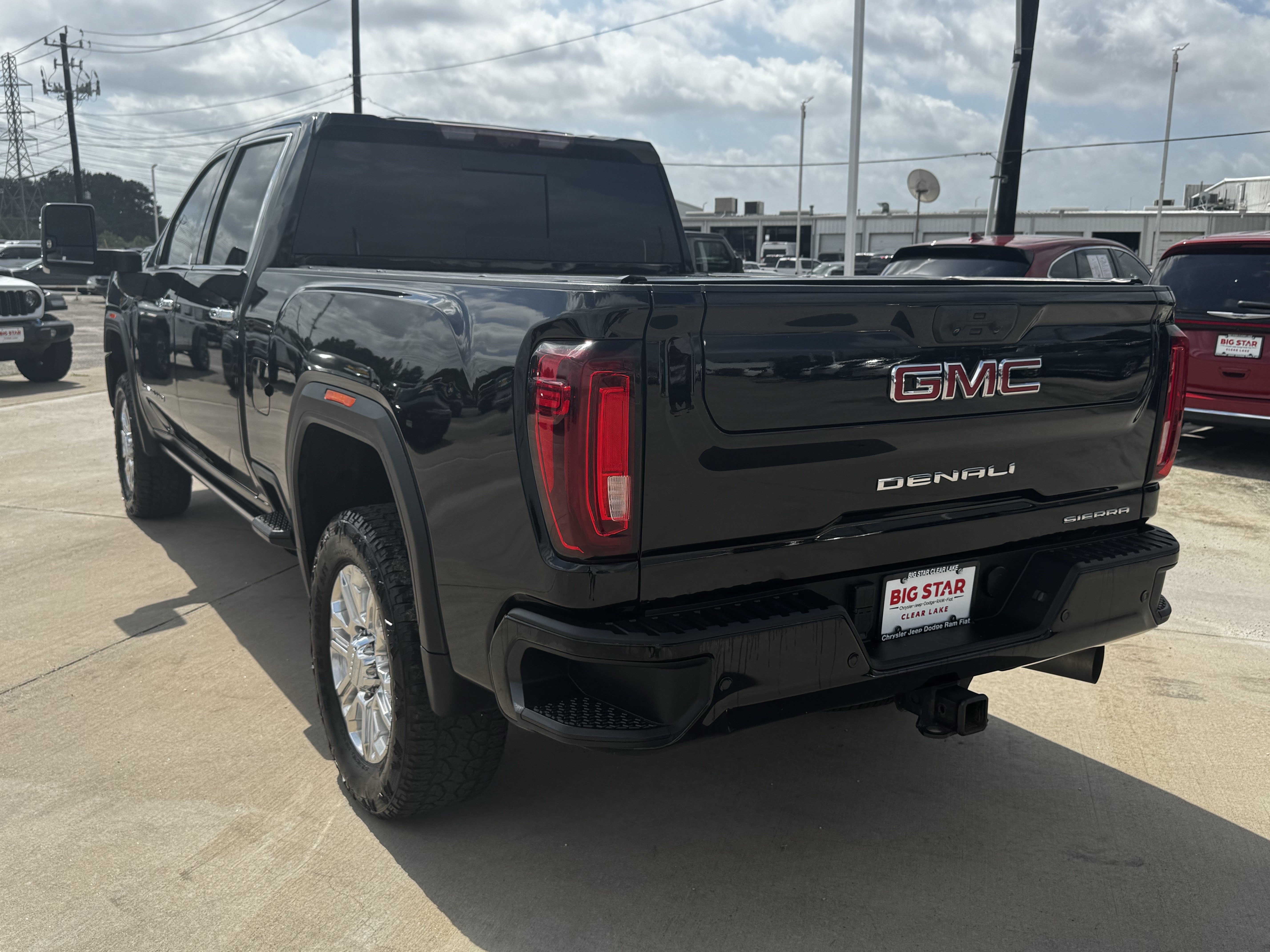 Used 2022 GMC Sierra 2500 Denali w/ Denali Ultimate Package AWD/4WD image 8