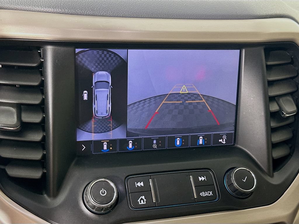 Used 2020 GMC Acadia Denali w/ Technology Package FWD image 21