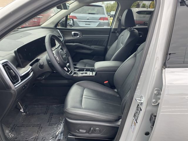 Certified 2025 Kia Sorento SX image 4