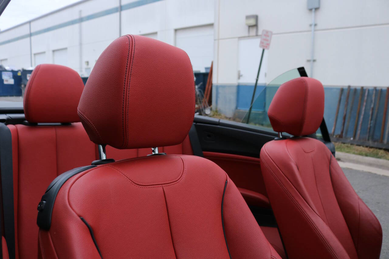 Used 2016 BMW M235i Convertible image 25