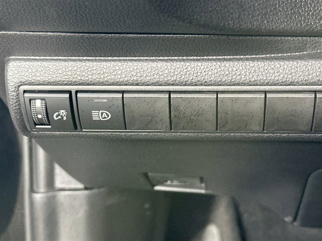 Used 2025 Toyota Corolla LE FWD image 21
