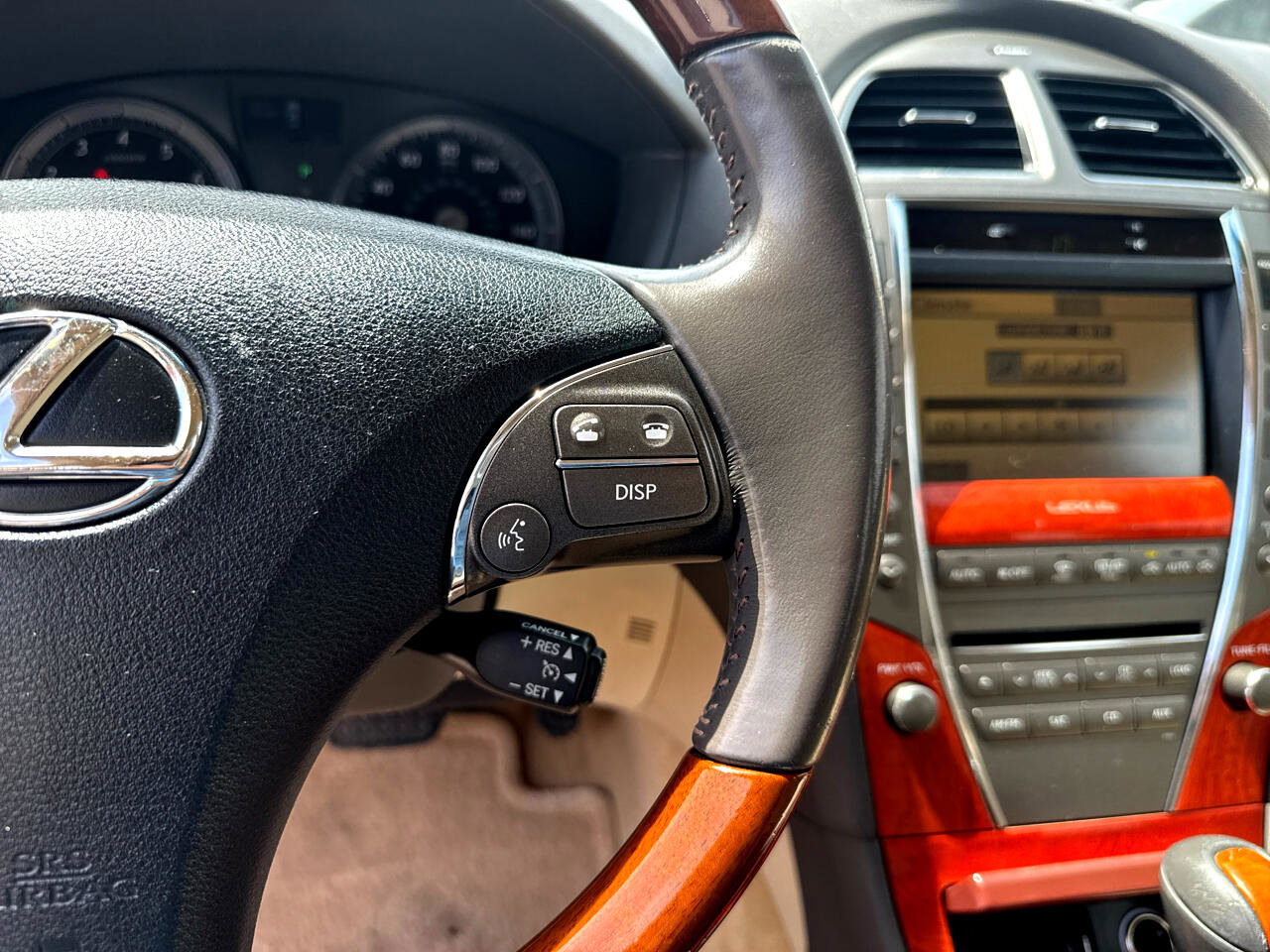 Used 2011 Lexus ES 350 image 18