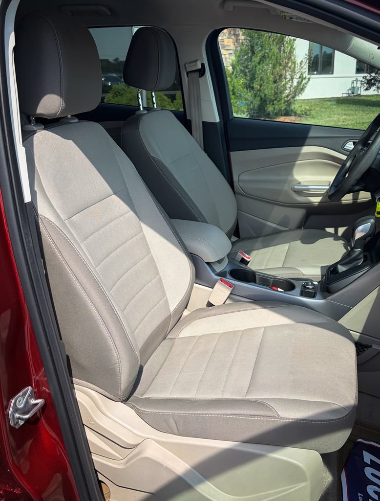 Used 2016 Ford Escape SE FWD image 26