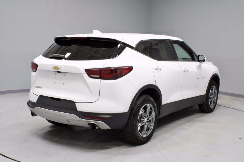 Used 2025 Chevrolet Blazer LT FWD image 10