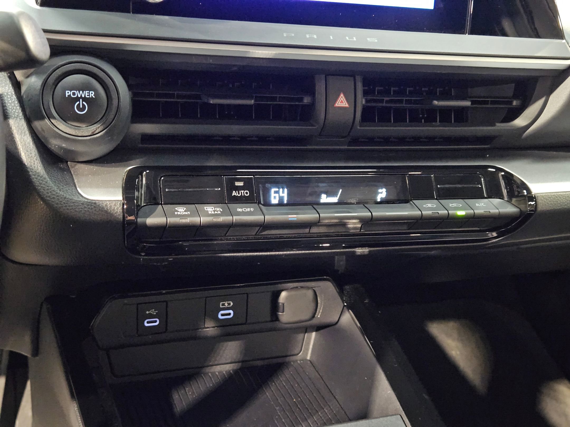 Used 2023 Toyota Prius LE image 31