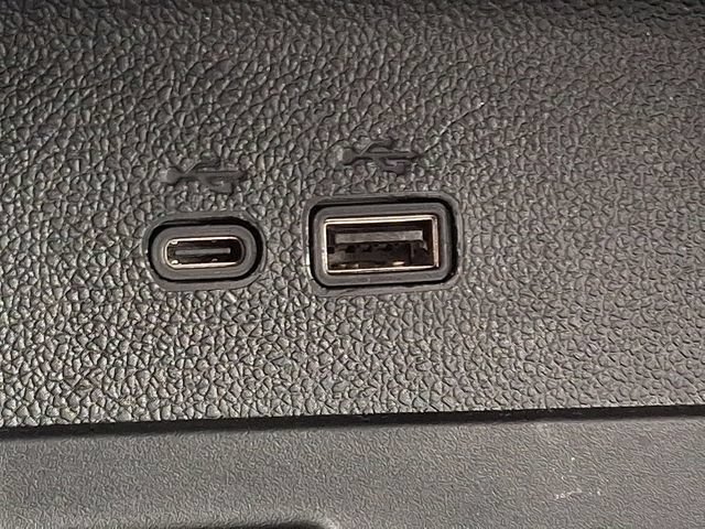 Used 2025 Chevrolet Traverse Z71 AWD/4WD image 26