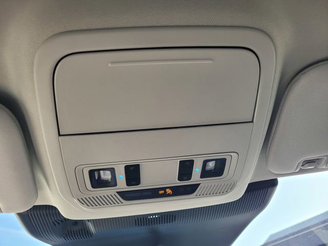 Used 2026 Ford Explorer Active AWD/4WD image 21