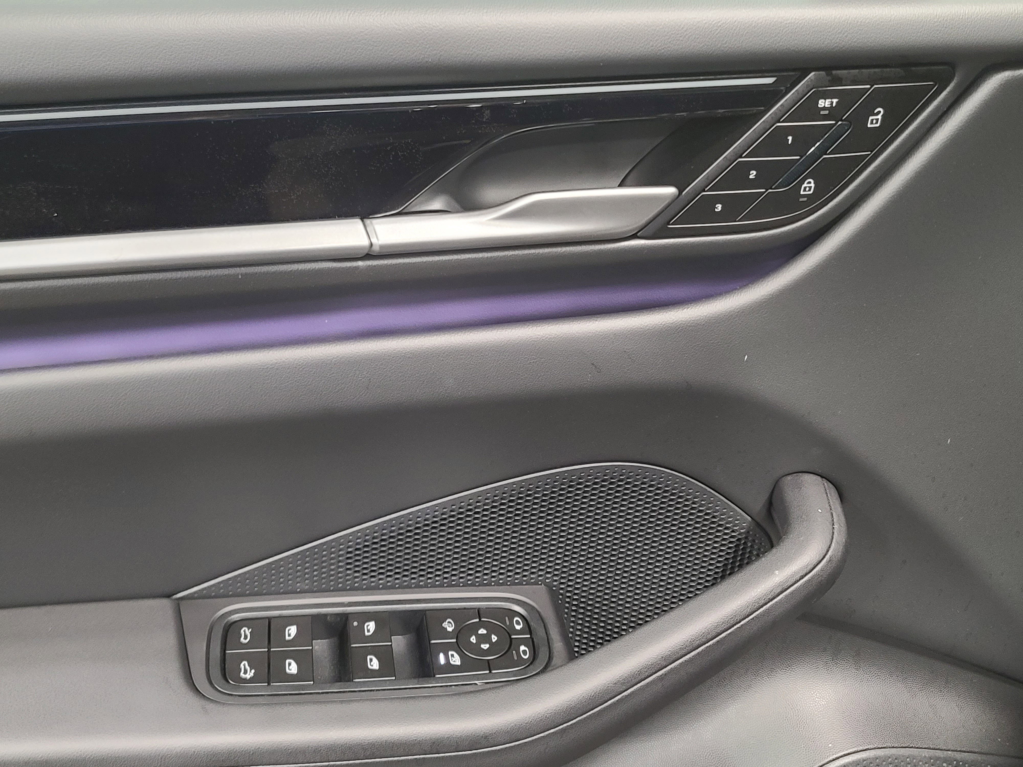 New 2026 Porsche Macan Electric RWD image 14