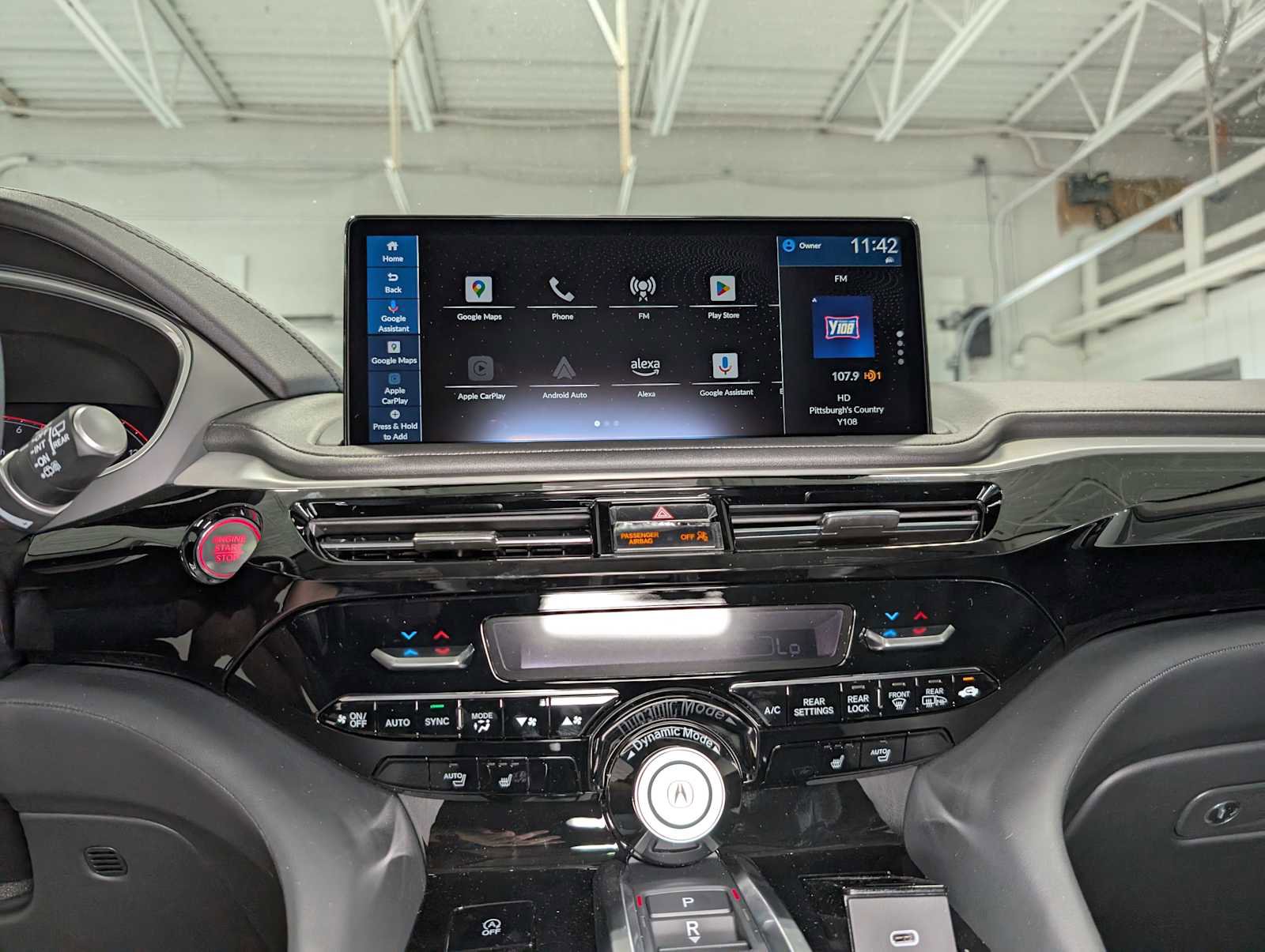 Used 2025 Acura MDX SH-AWD w/ Technology Package image 37