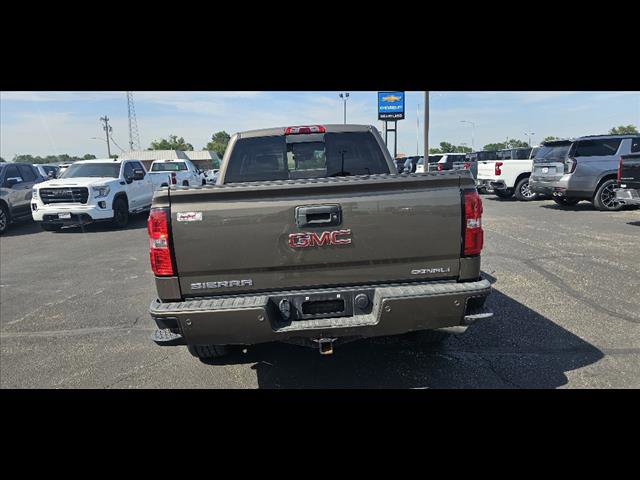Used 2015 GMC Sierra 1500 Denali w/ Driver Alert Package AWD/4WD image 4