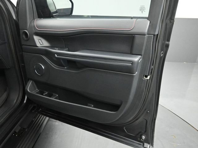 Used 2023 Ford Expedition Limited image 34
