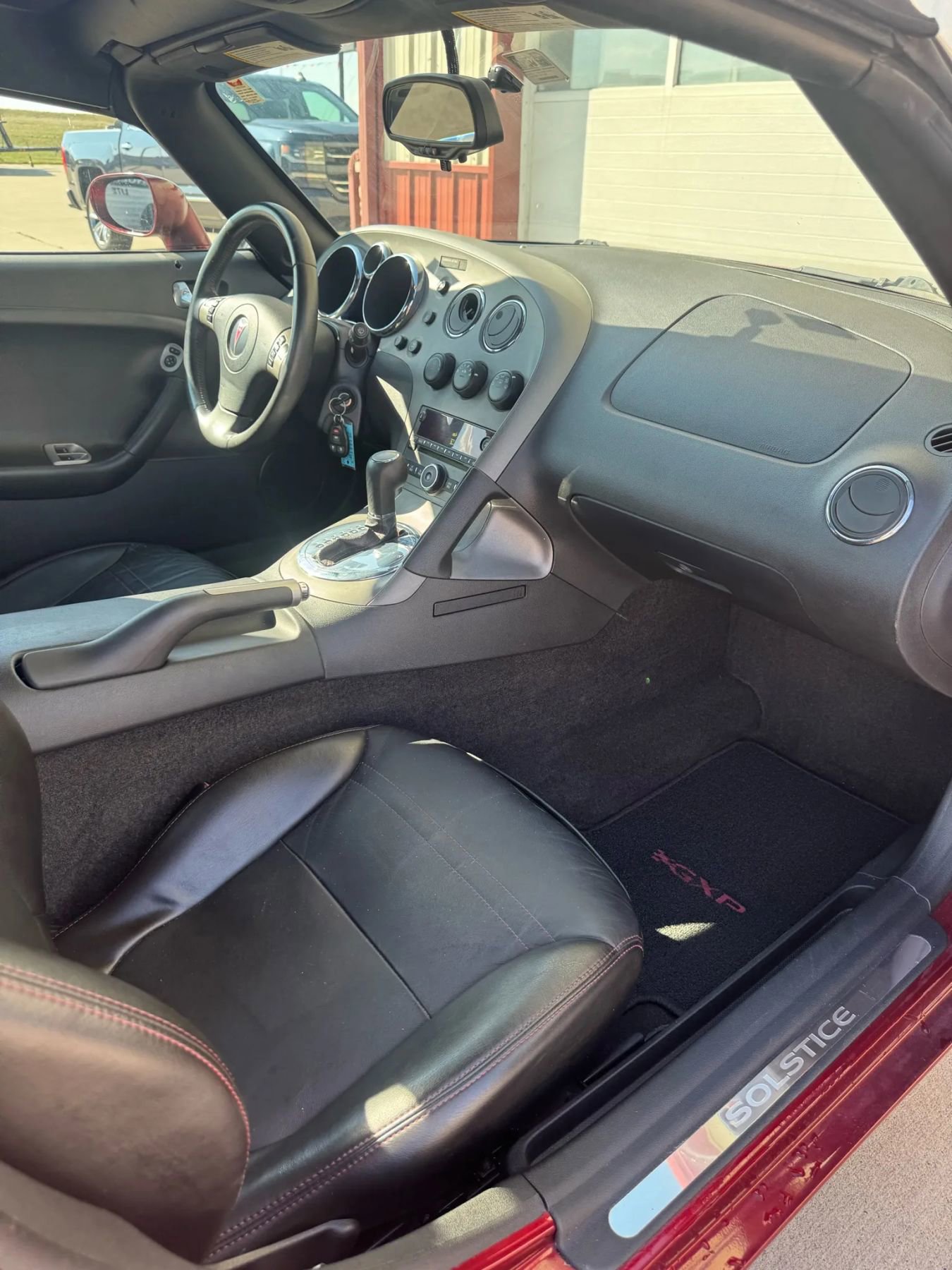 Used 2009 Pontiac Solstice GXP w/ Premium Package image 11