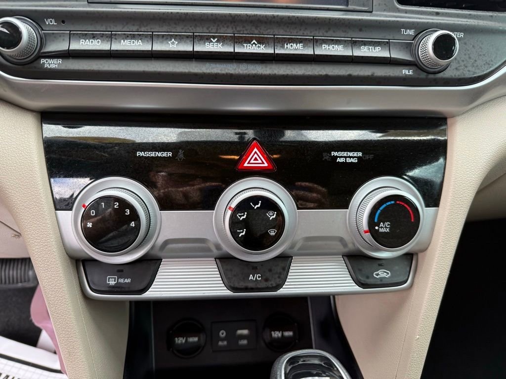 Used 2019 Hyundai Elantra SEL image 18