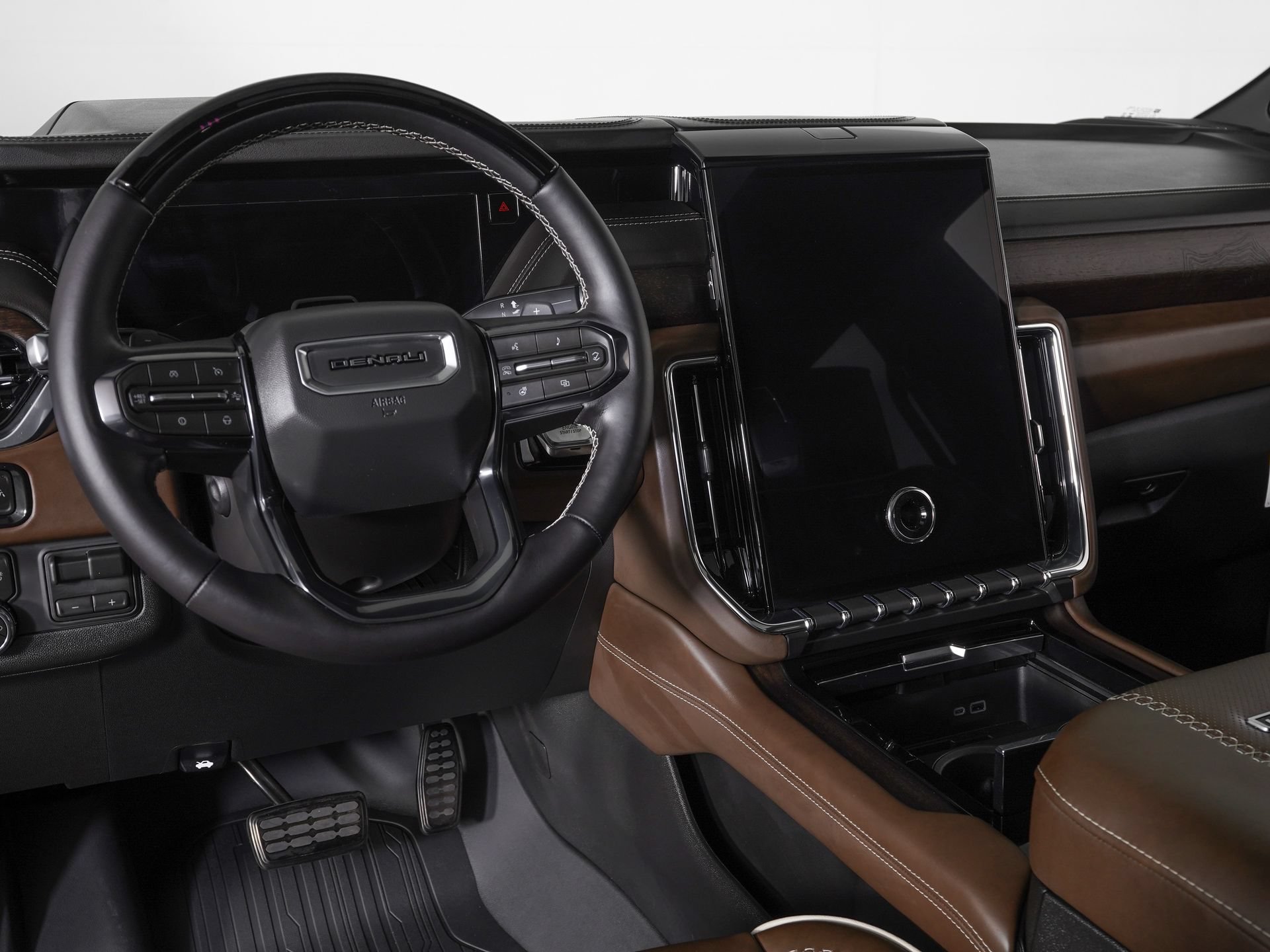 Used 2026 GMC Yukon XL Denali Ultimate w/ LPO, Floor Liner Package AWD/4WD image 19