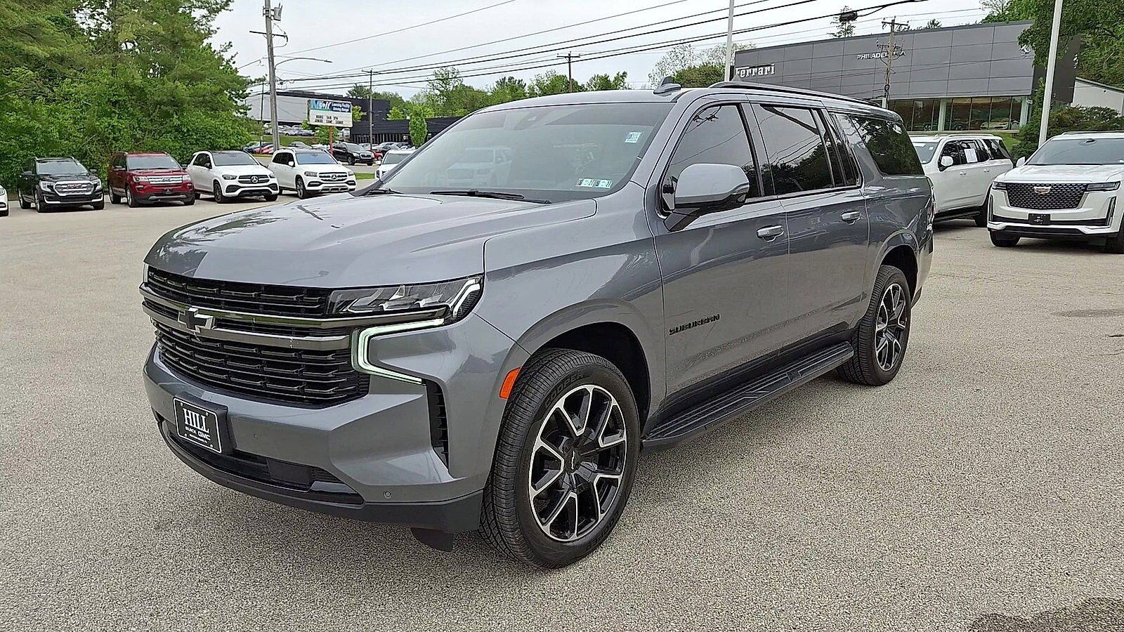 Used 2021 Chevrolet Suburban RST w/ Luxury Package AWD/4WD image 4