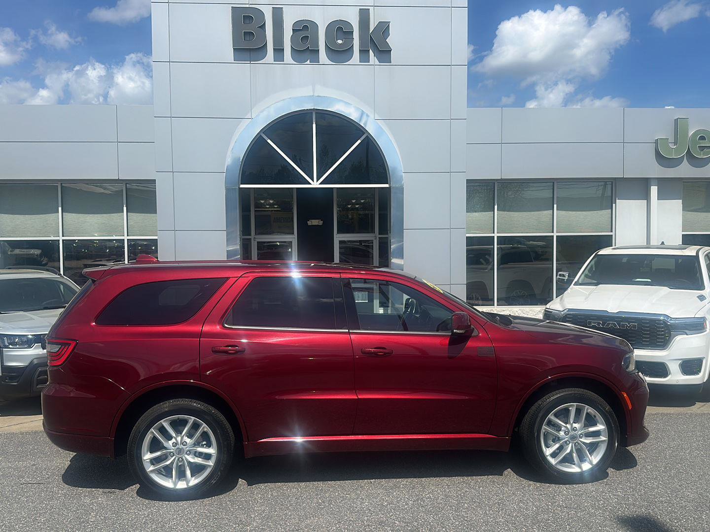 Used 2021 Dodge Durango GT AWD/4WD image 3
