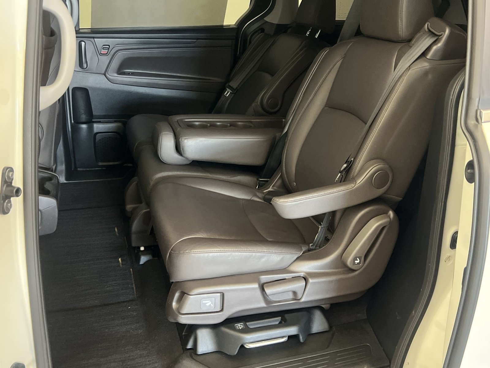 Used 2018 Honda Odyssey Touring image 24