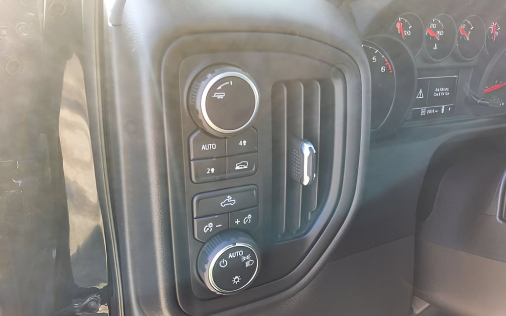 Used 2022 Chevrolet Silverado 1500 W/T w/ WT Value Package AWD/4WD image 19