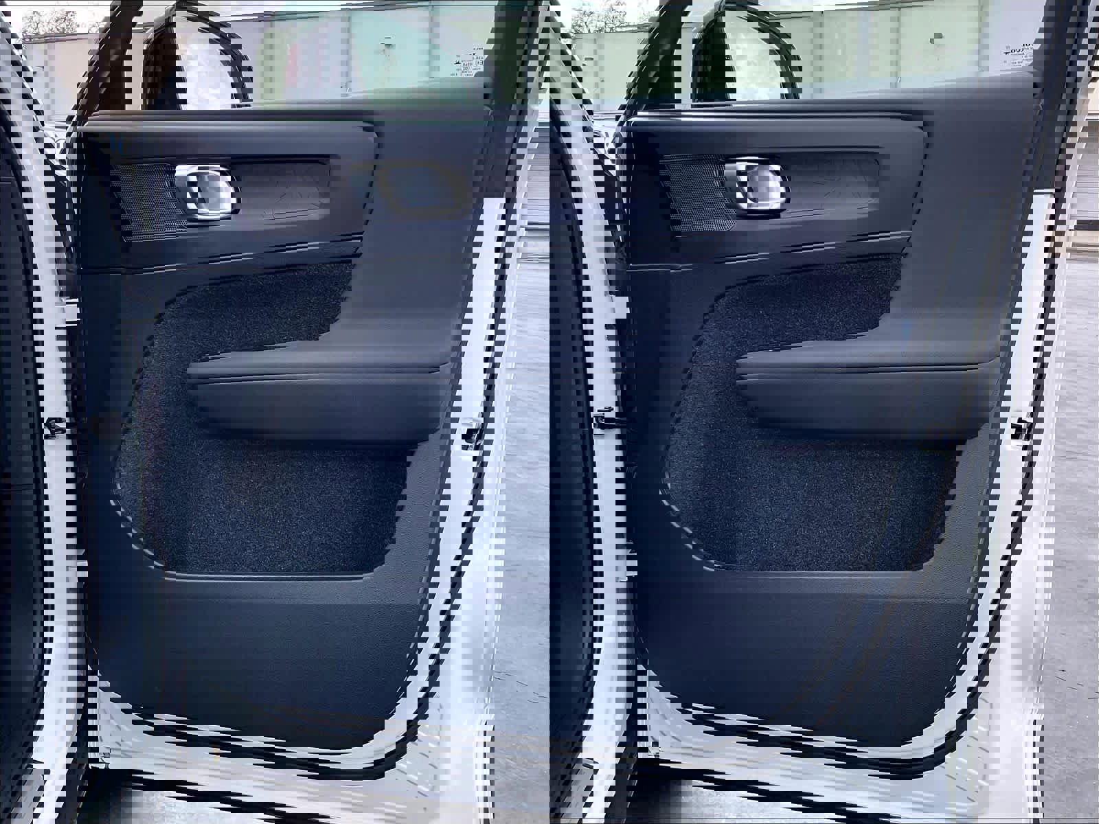 Used 2023 Volvo XC40 Recharge Core w/ Protection Package Premier image 26