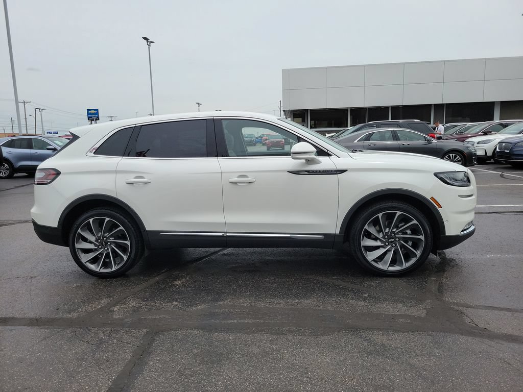 Certified 2023 Lincoln Nautilus Reserve w/ Equipment Group 202A AWD/4WD image 3