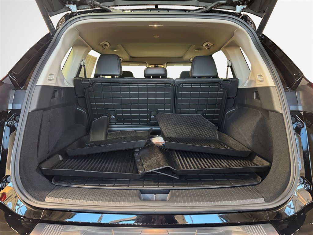 Used 2024 Nissan Rogue Platinum w/ Platinum Premium Package image 25