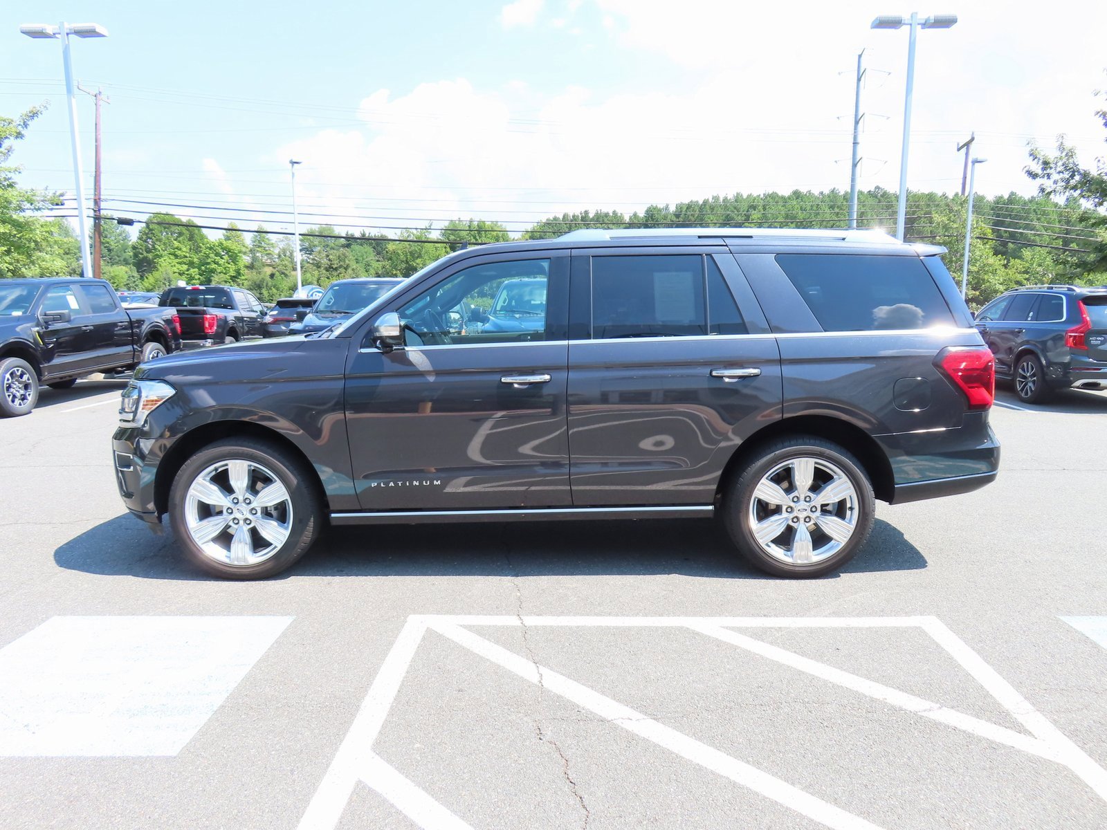 Used 2023 Ford Expedition Platinum image 11