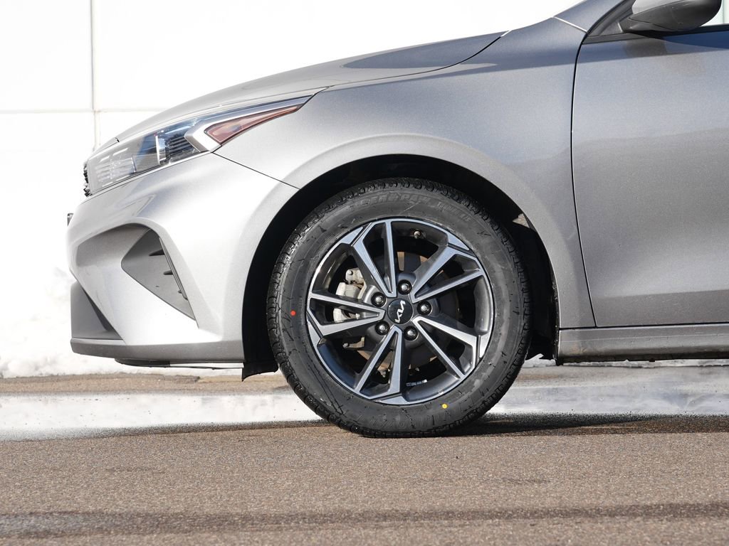 Used 2022 Kia Forte LXS image 13