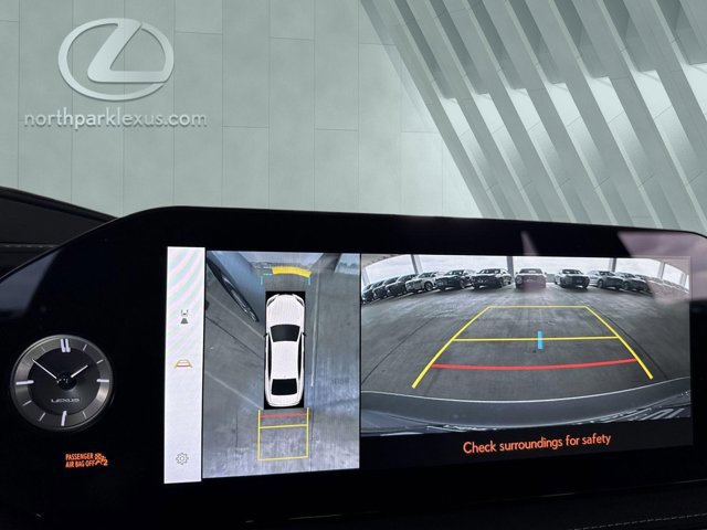 Certified 2025 Lexus LS 500 w/ Interior Upgrade Package image 18