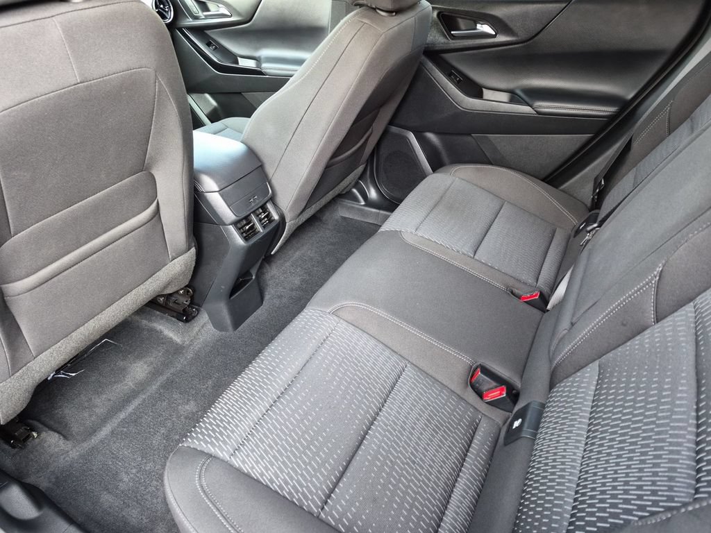 Used 2026 Chevrolet Equinox LT AWD/4WD image 28