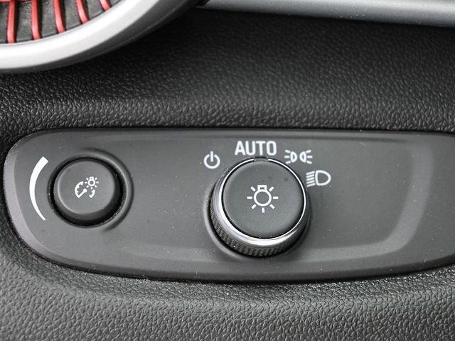 Used 2024 Chevrolet Trax RS image 37