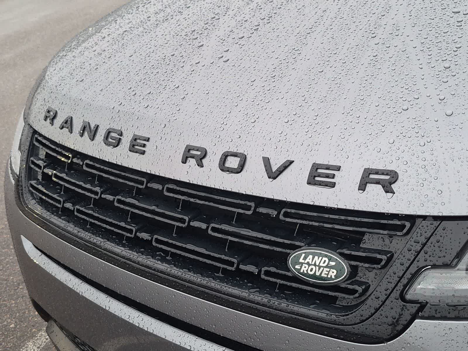 Used 2024 Land Rover Range Rover Evoque S AWD/4WD image 4