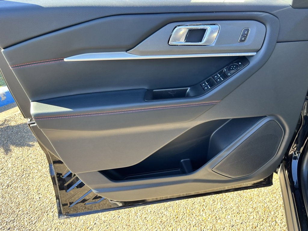 New 2026 Ford Explorer ST-Line image 17