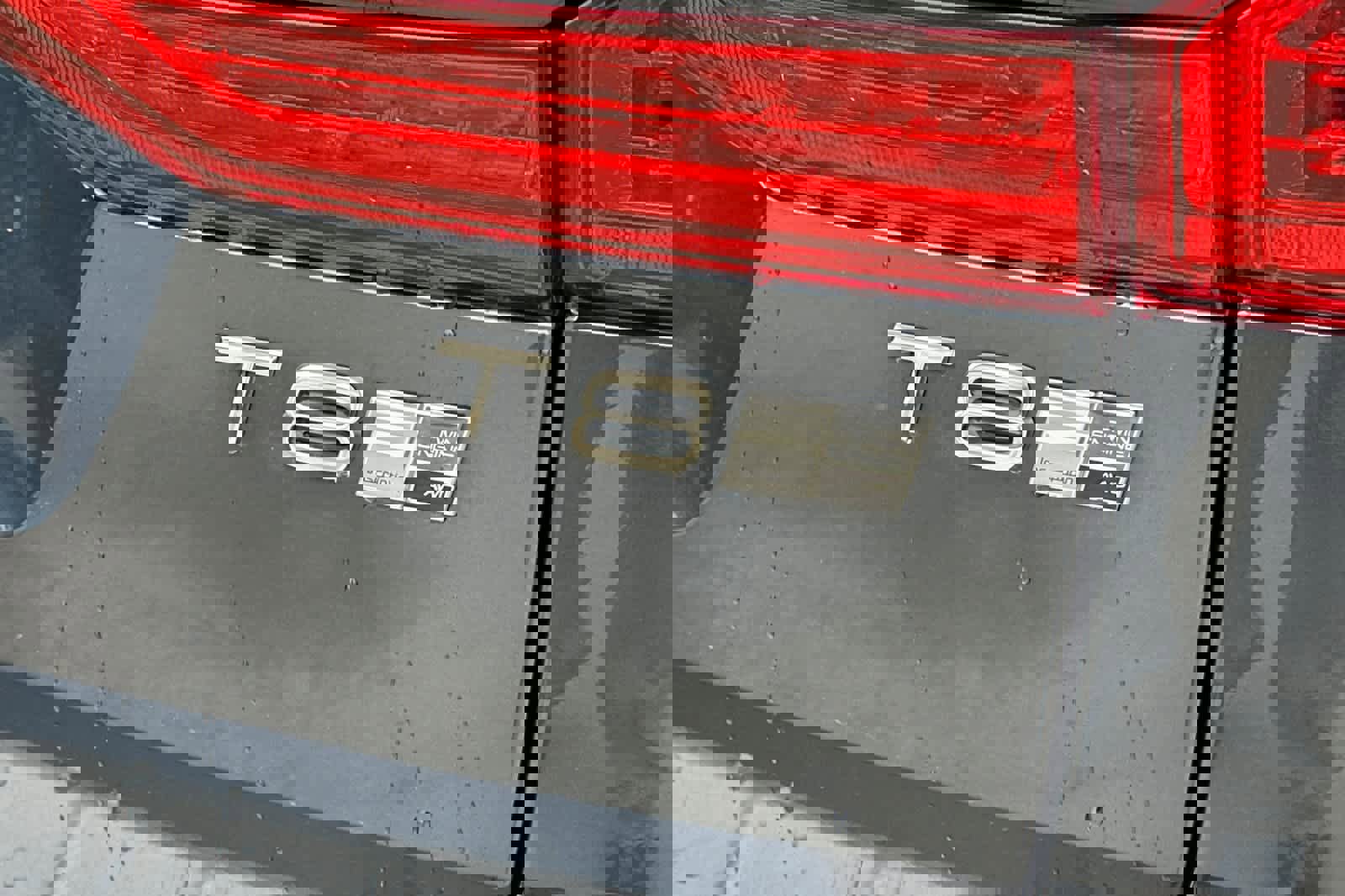 Used 2019 Volvo XC60 T8 Inscription w/ Protection Package Premier image 27